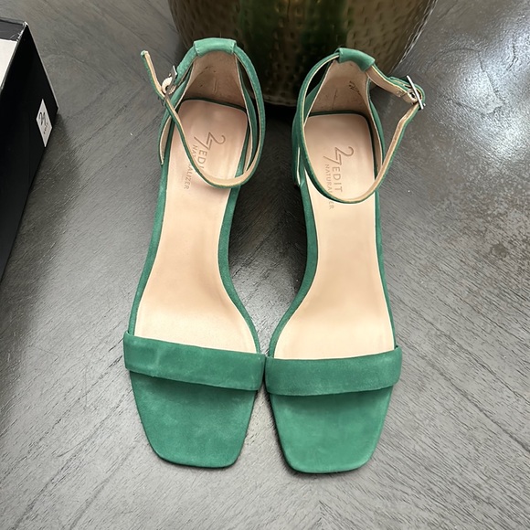 27 EDIT Naturalizer Iriss Ankle Strap Sandal (Wide) - Picture 3 of 11